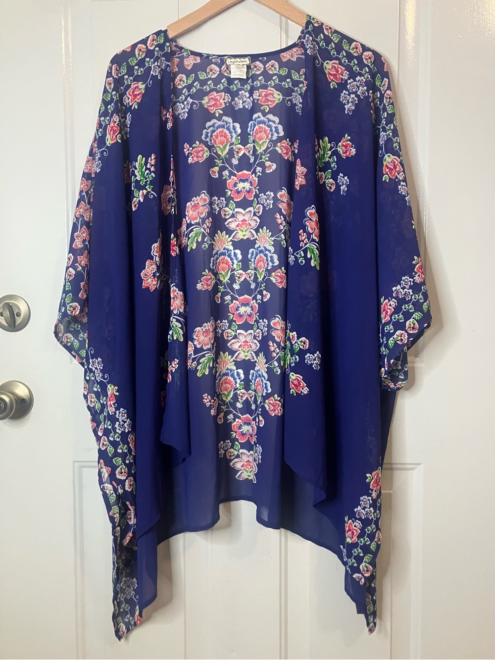 Eyeshadow-royal blue floral print kimono